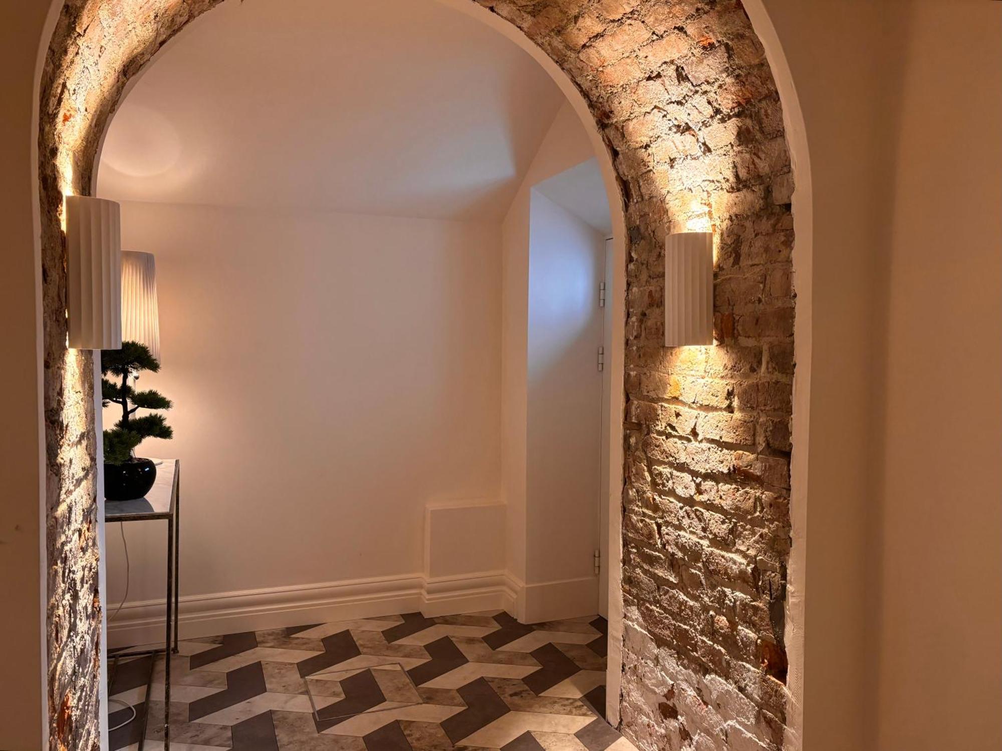 Luxurious 2 Bedroom Apartment With Sea View In Monkstown Блэкрок Экстерьер фото