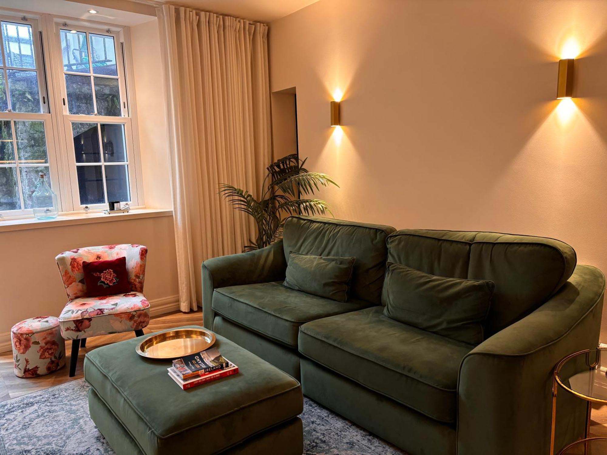 Luxurious 2 Bedroom Apartment With Sea View In Monkstown Блэкрок Экстерьер фото